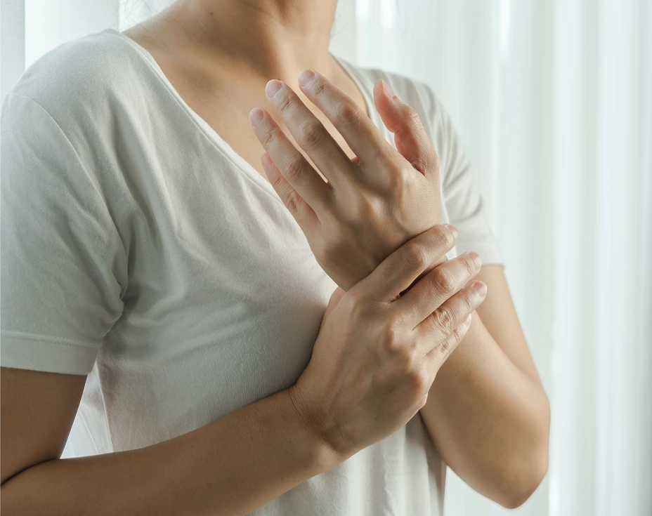 Wrist and Hand Pain Treatment in Delray Beach, FL Banner